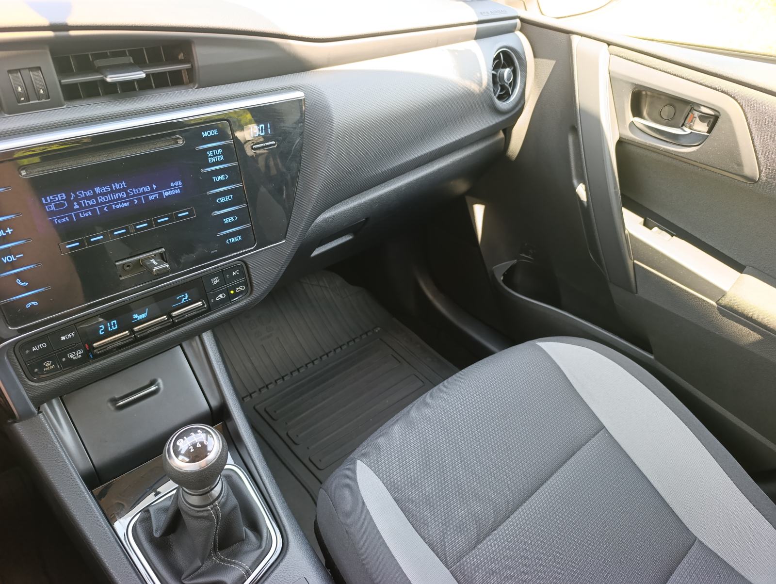 Toyota Auris 1,4 D-4D, fotografija 10