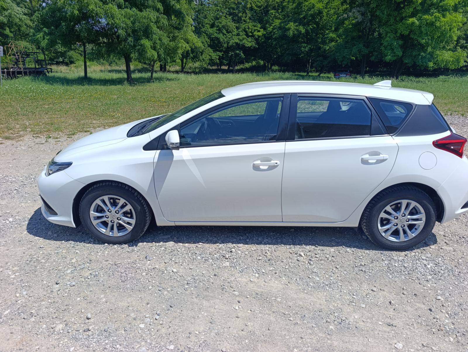 Toyota Auris 1,4 D-4D, fotografija 5