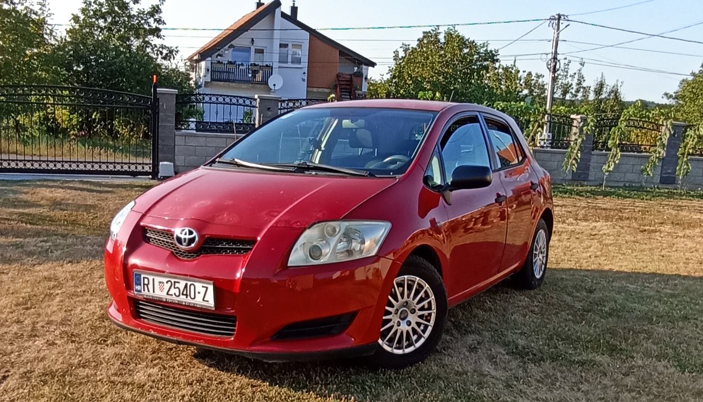 Toyota Auris 1,4 VVT-i Kupljen nov u HR, mehanički top, prilika!, fotografija 3