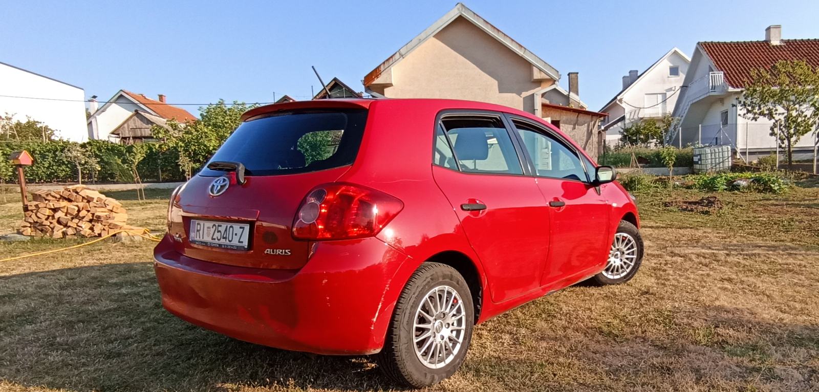 Toyota Auris 1,4 VVT-i Kupljen nov u HR, mehanički top, prilika!, fotografija 4