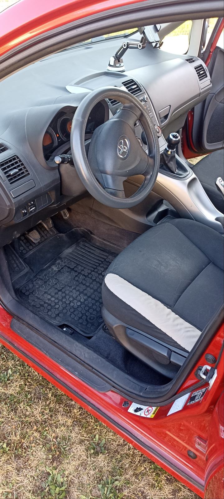 Toyota Auris 1,4 VVT-i Kupljen nov u HR, mehanički top, prilika!, fotografija 8