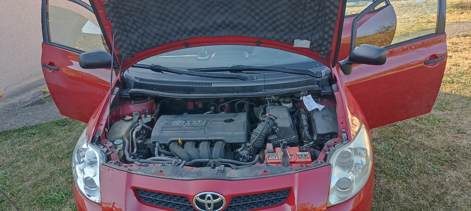 Toyota Auris 1,4 VVT-i Kupljen nov u HR, mehanički top, prilika!, fotografija 20