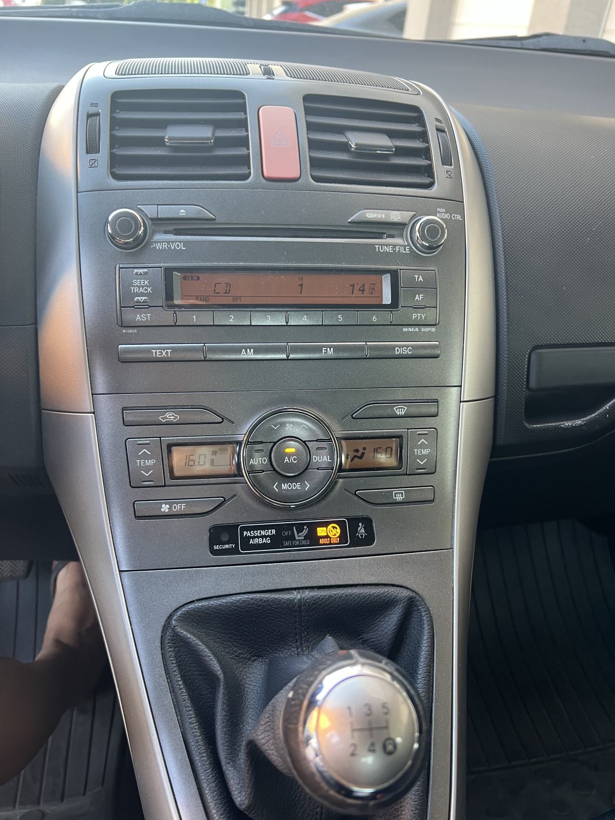 Toyota Auris 1,4 VVT-i, fotografija 6