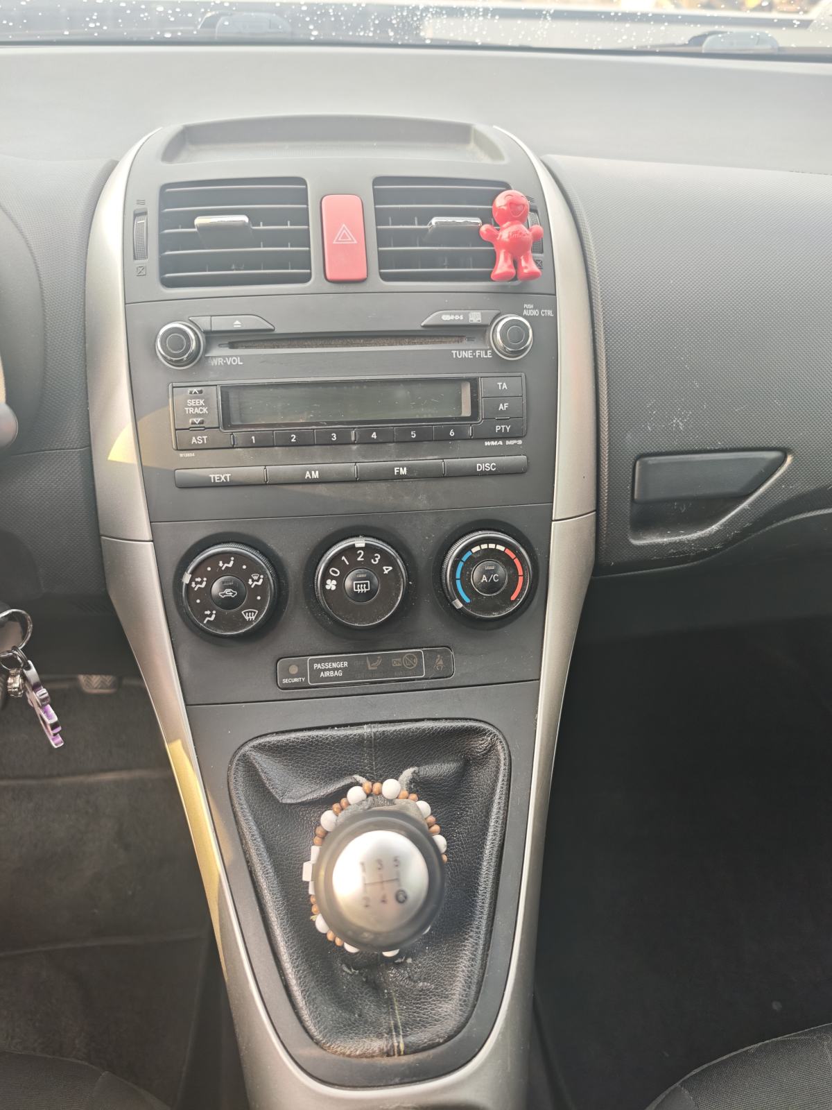 Toyota Auris 1,4 VVT-i, fotografija 6