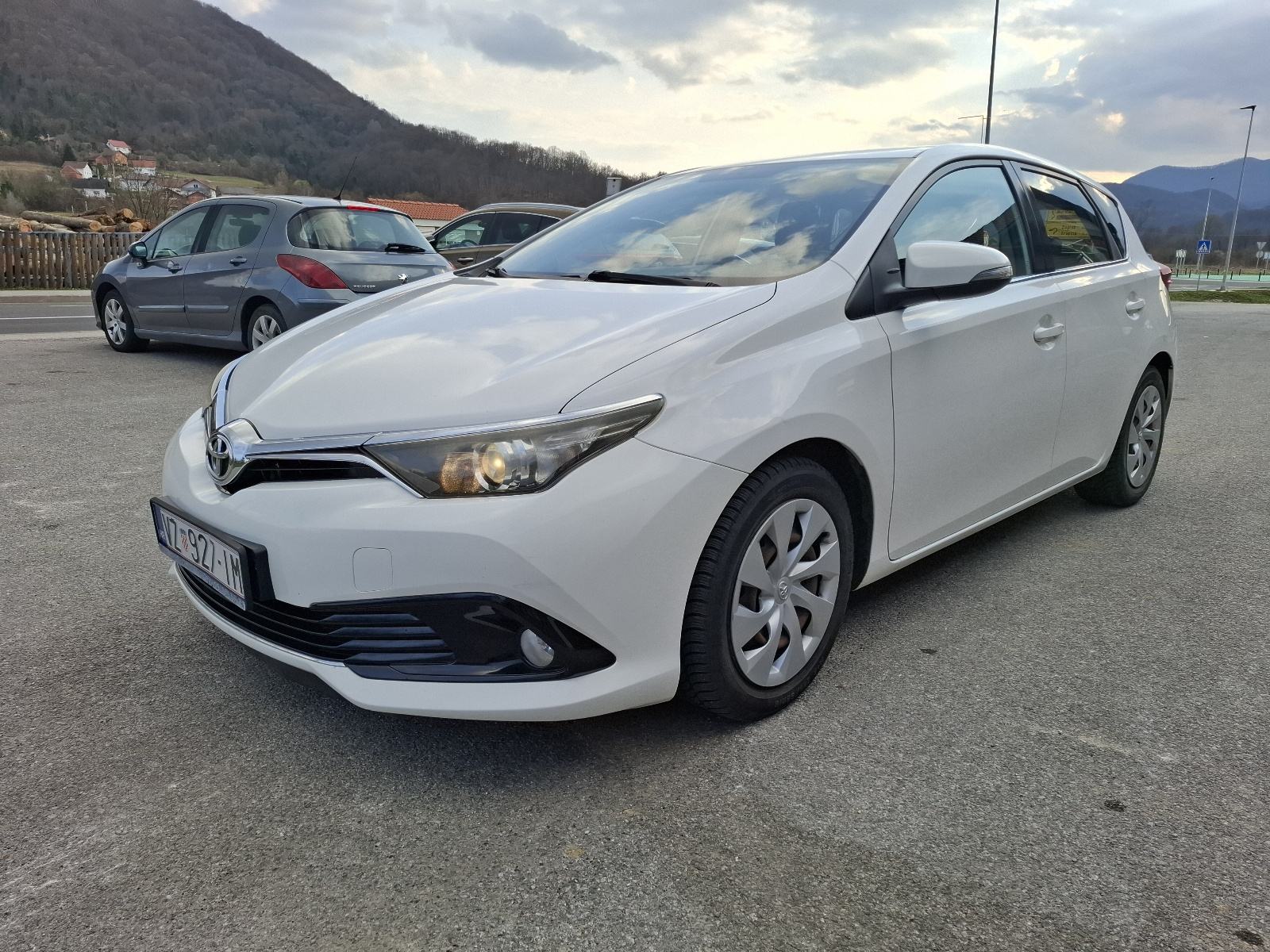 Toyota Auris 1,6, fotografija 4