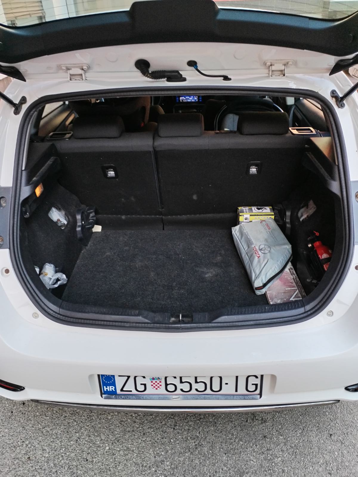 Toyota Auris 1,6, fotografija 7