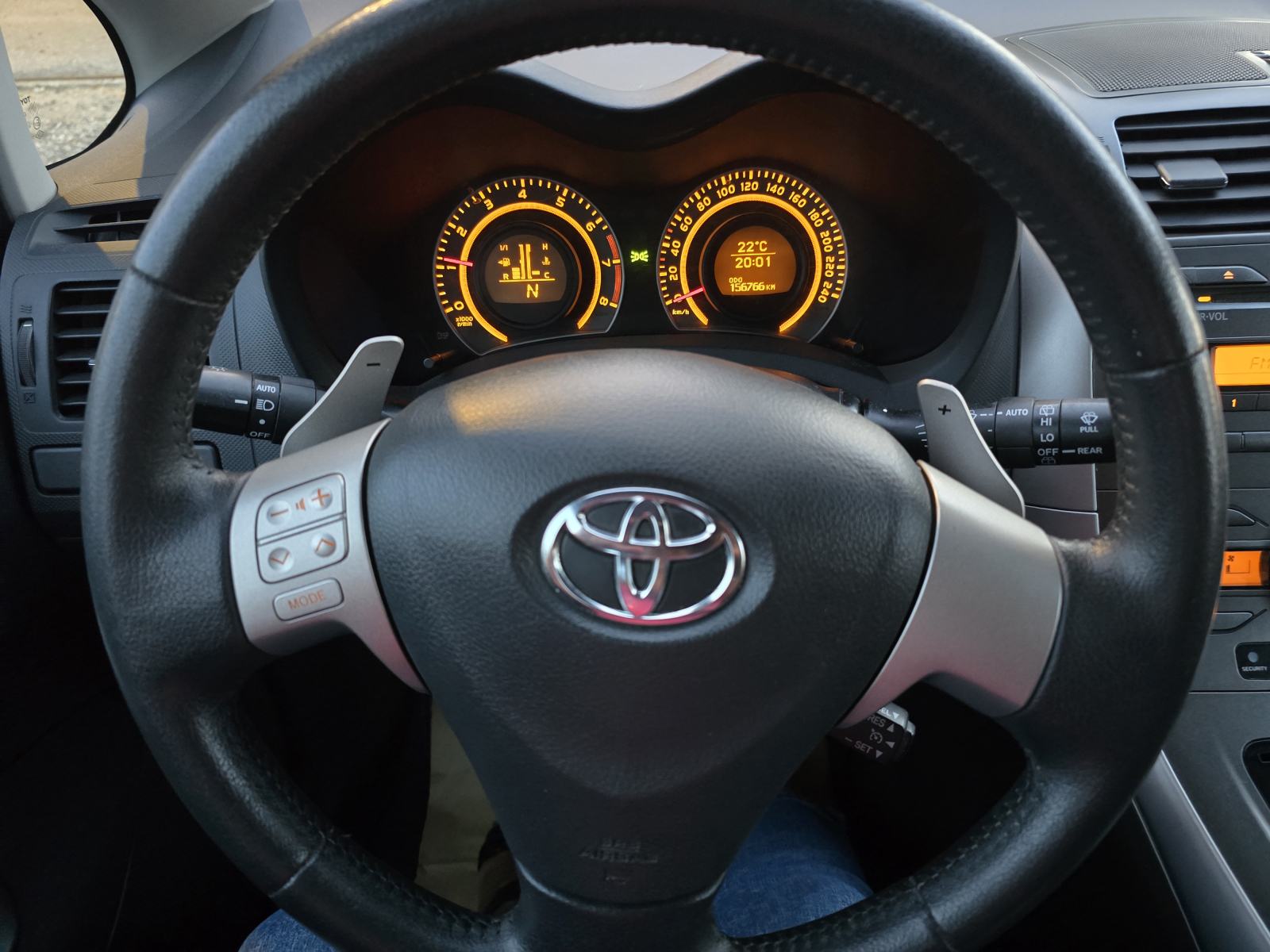 Toyota Auris 1,6 VVT-i Sol AUTOMATIK-NIJE UVOZ,SERVISNA, fotografija 15