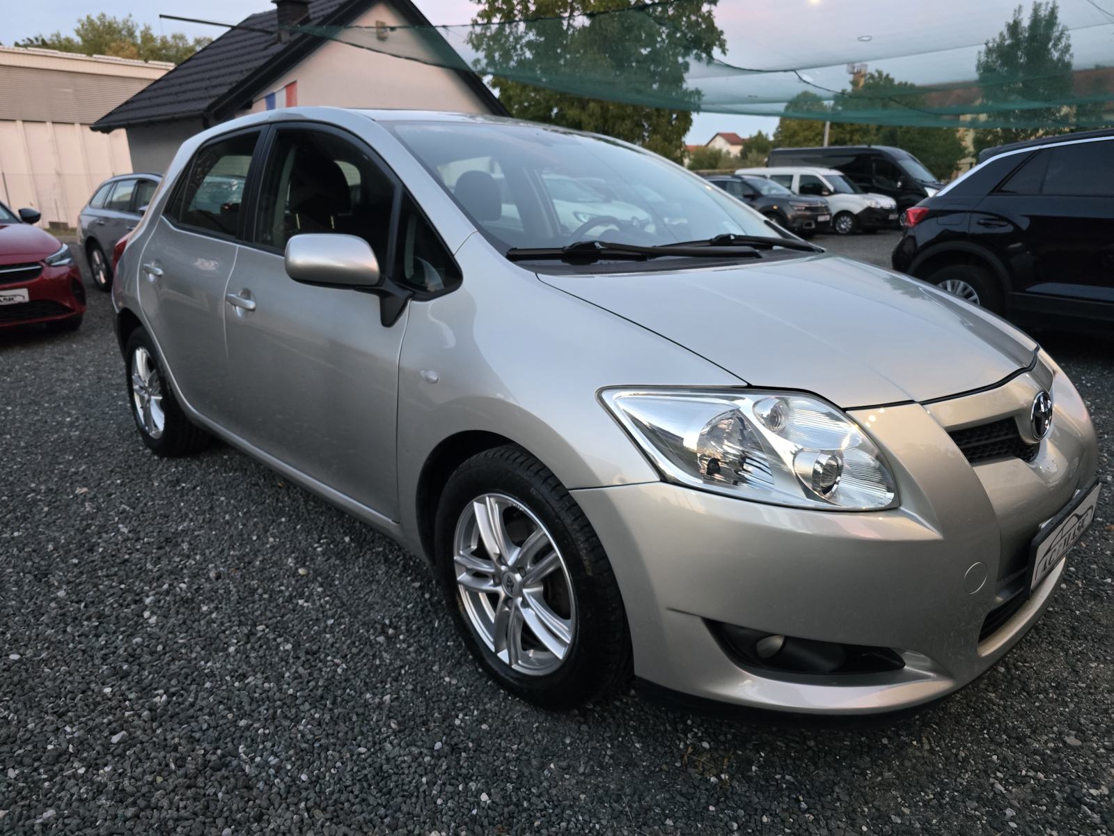 Toyota Auris 1,6 VVT-i Sol AUTOMATIK-NIJE UVOZ,SERVISNA, fotografija 9
