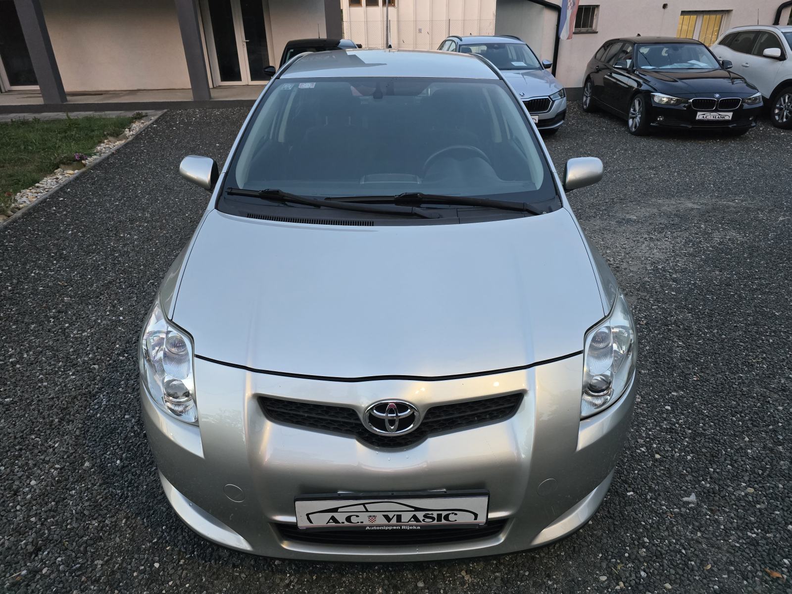 Toyota Auris 1,6 VVT-i Sol AUTOMATIK-NIJE UVOZ,SERVISNA, fotografija 3