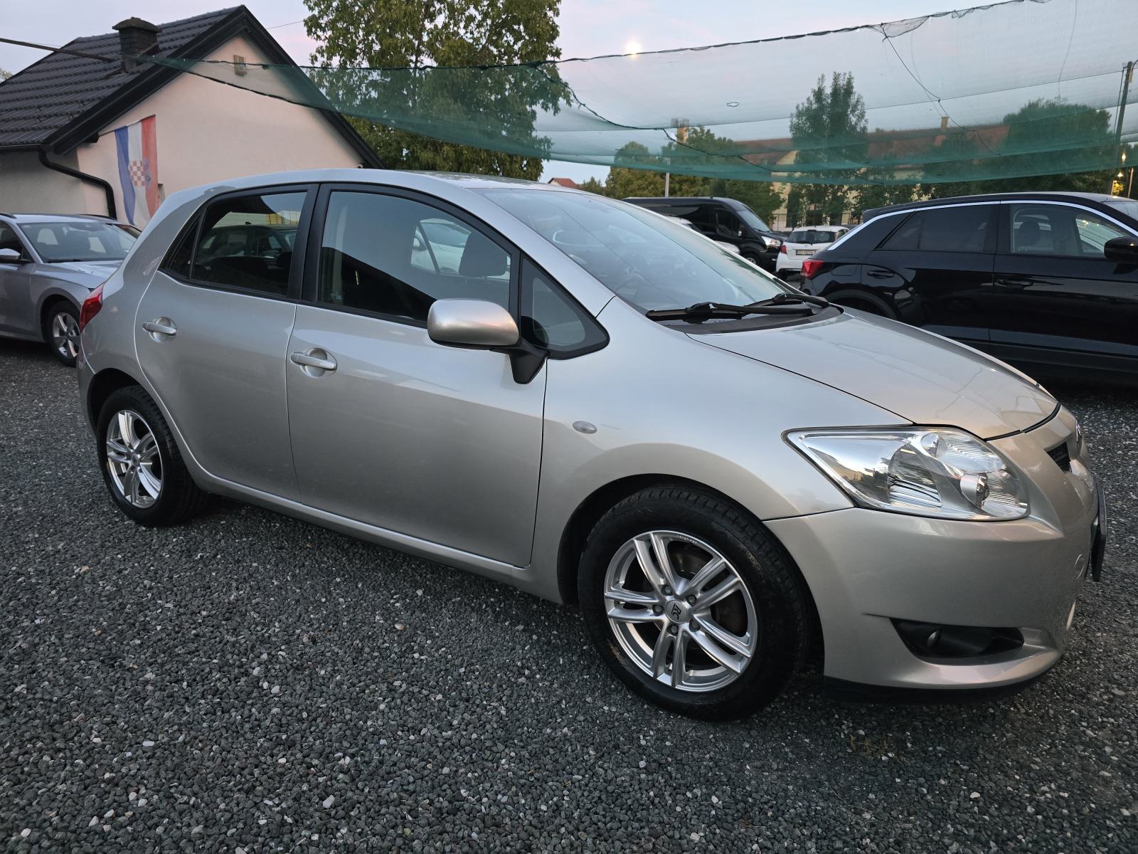 Toyota Auris 1,6 VVT-i Sol AUTOMATIK-NIJE UVOZ,SERVISNA, fotografija 8
