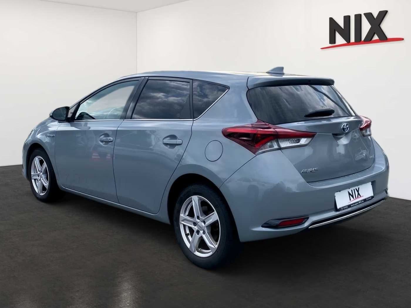 Toyota Auris 1.8 136KS Hybrid LED NAVI AMBIENT LIGHT AUTO.KLIMA, fotografija 6