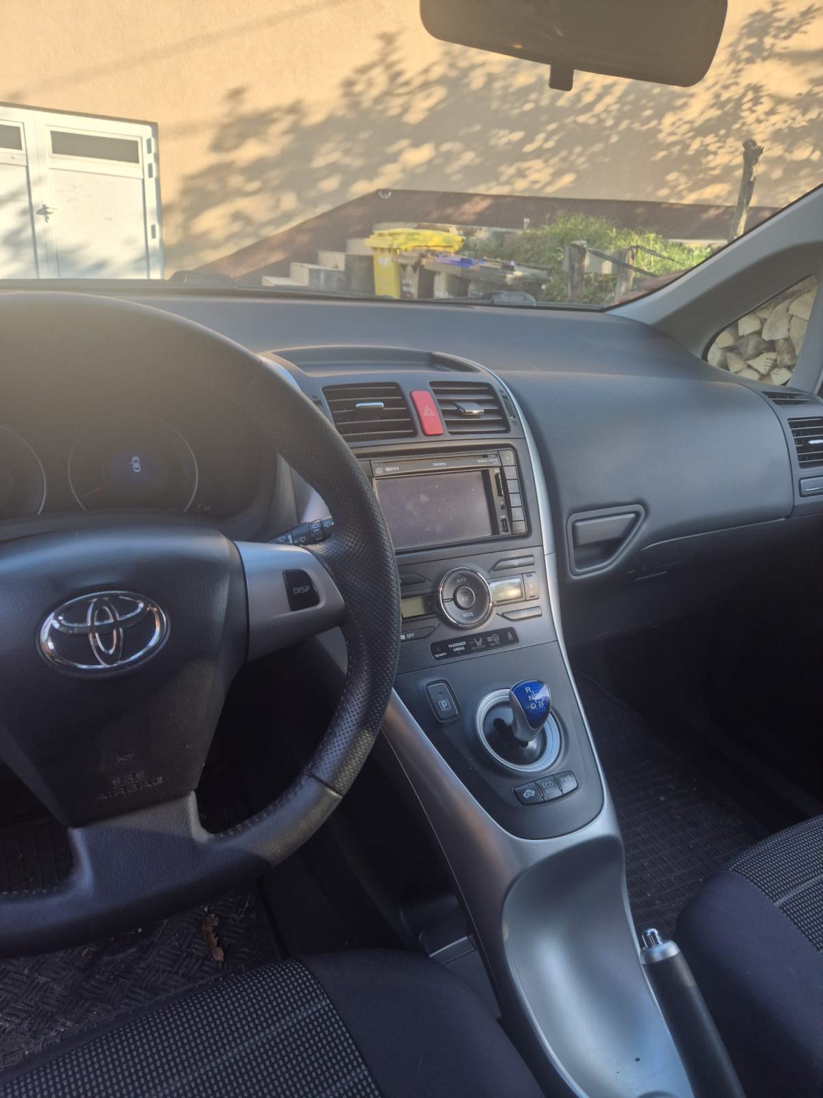 Toyota Auris 1,8 HSD automatik, fotografija 3