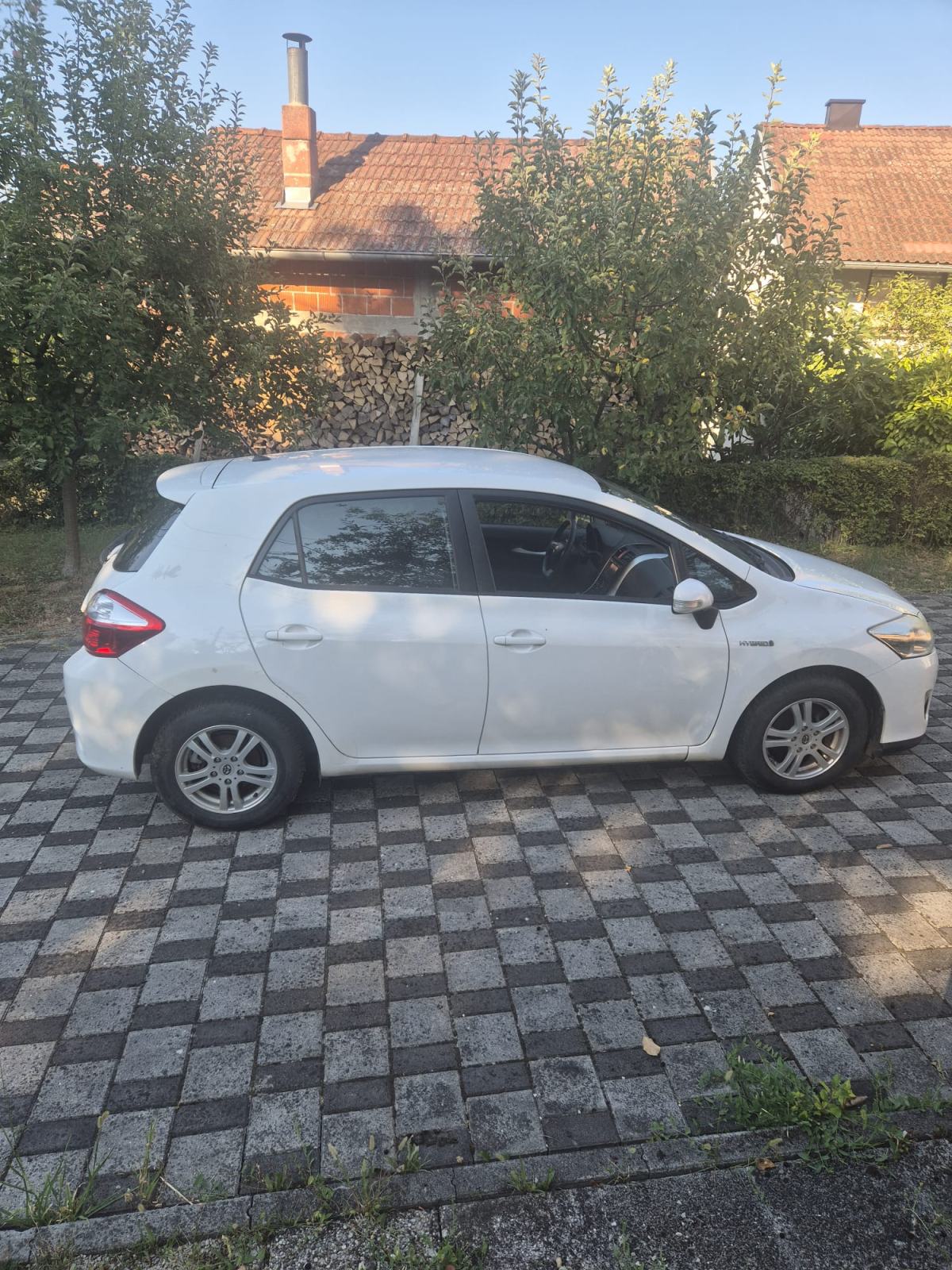 Toyota Auris 1,8 HSD automatik, fotografija 4