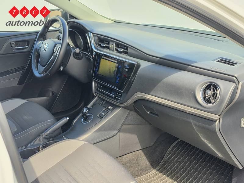 TOYOTA AURIS 1.8 Hybrid Active+LPG, fotografija 6