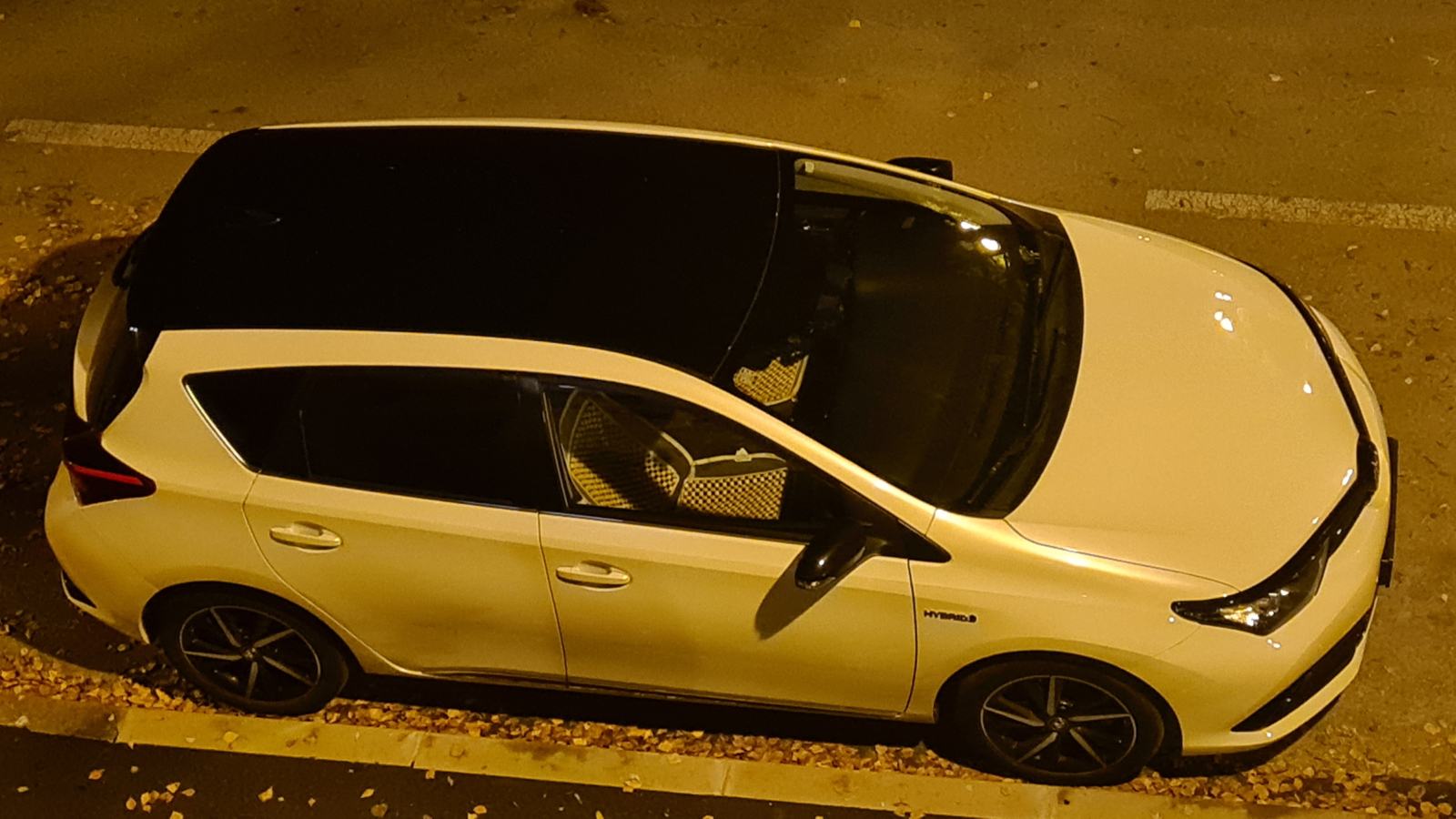 Toyota Auris 1,8 Hybrid VVT-i Black edition, automatik 2018.g., fotografija 17