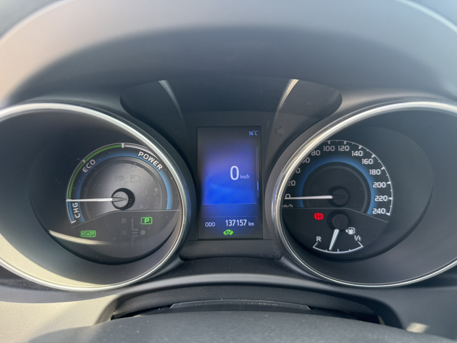 Toyota Auris 1,8 hybrid + zimski set guma, fotografija 7