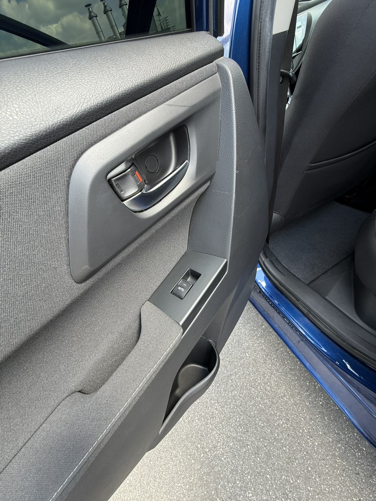 Toyota Auris 1,8 hybrid + zimski set guma, fotografija 13