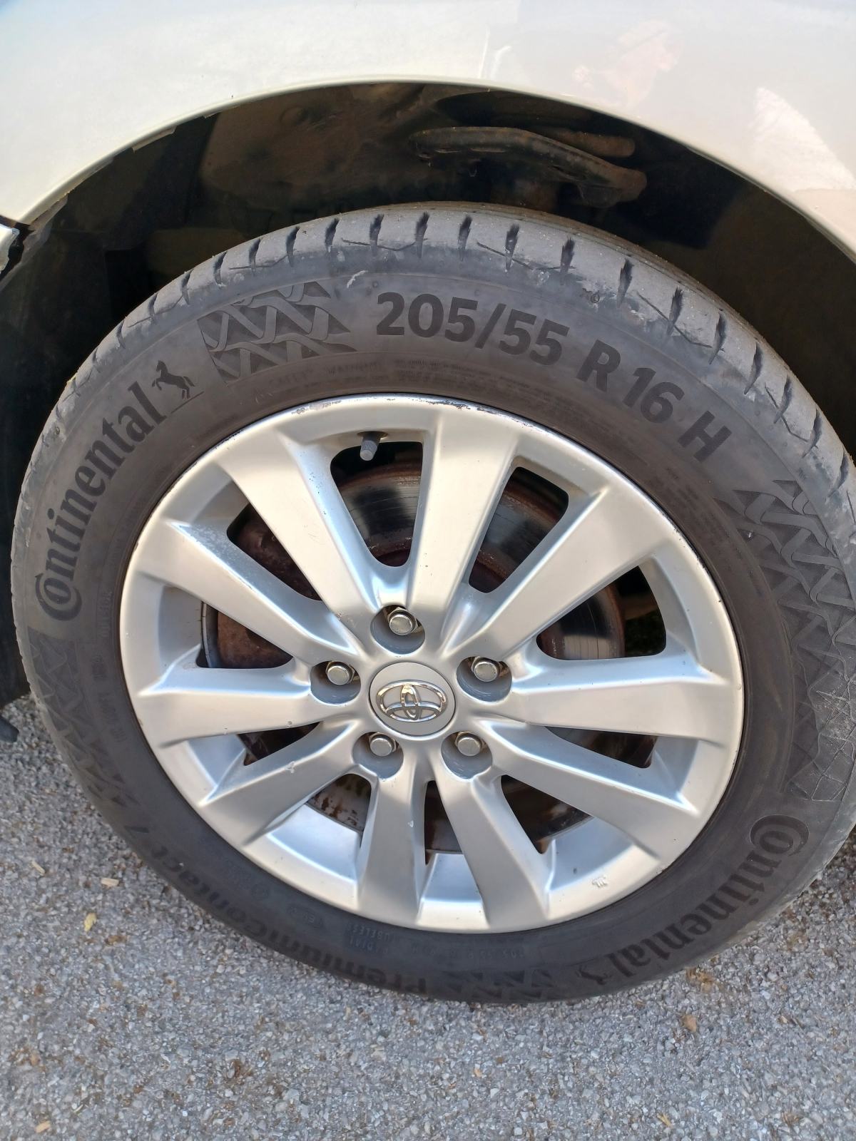 Toyota Auris 2,0 D4-D Sol, fotografija 2