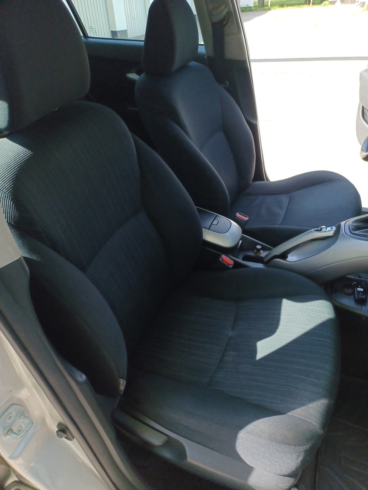 Toyota Auris 2,0 D4-D Sol, fotografija 3