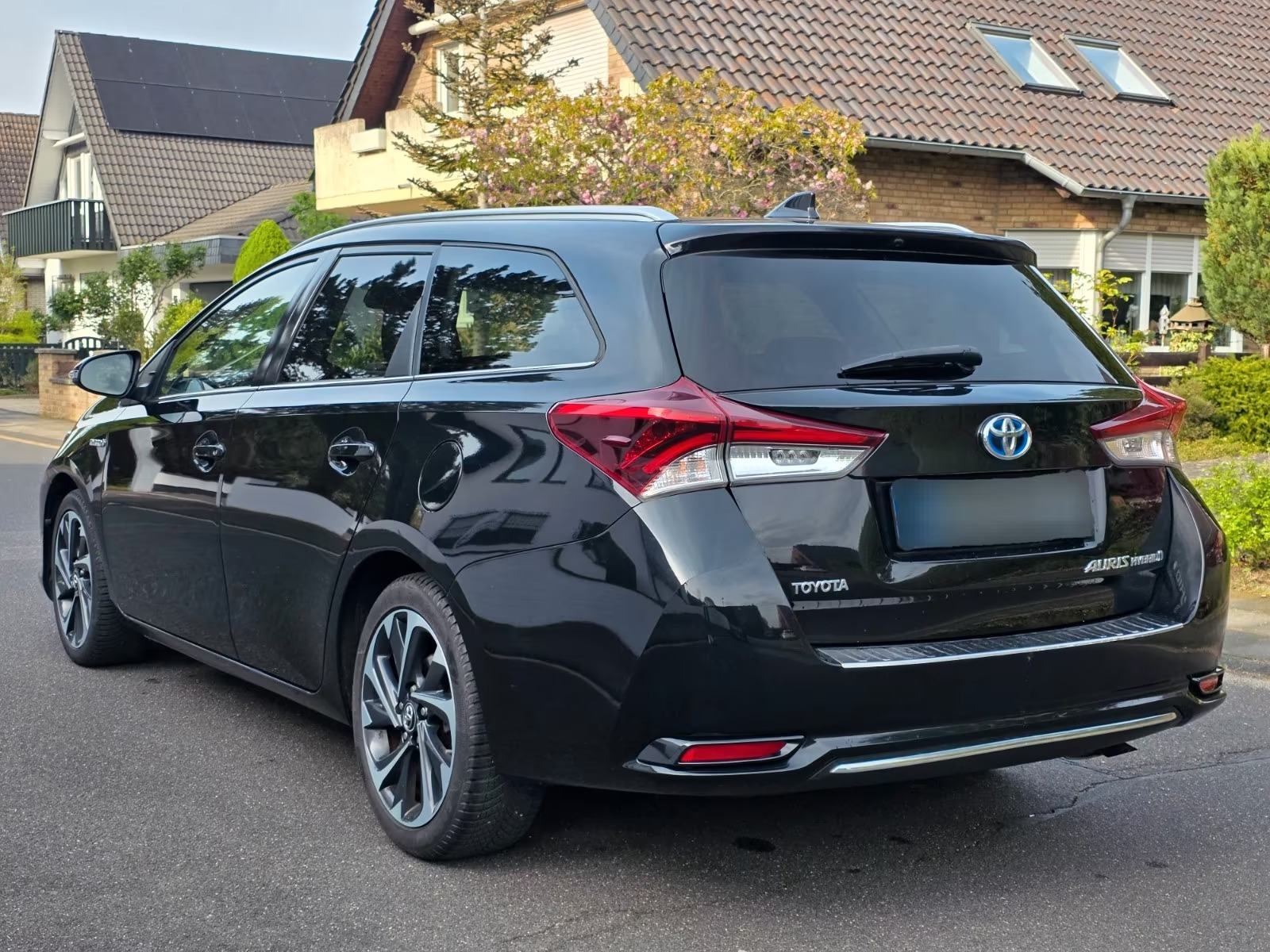Toyota Auris karavan 1.8 136KS Hybrid DESIGN EDITION KAMERA NAVI LED, fotografija 9