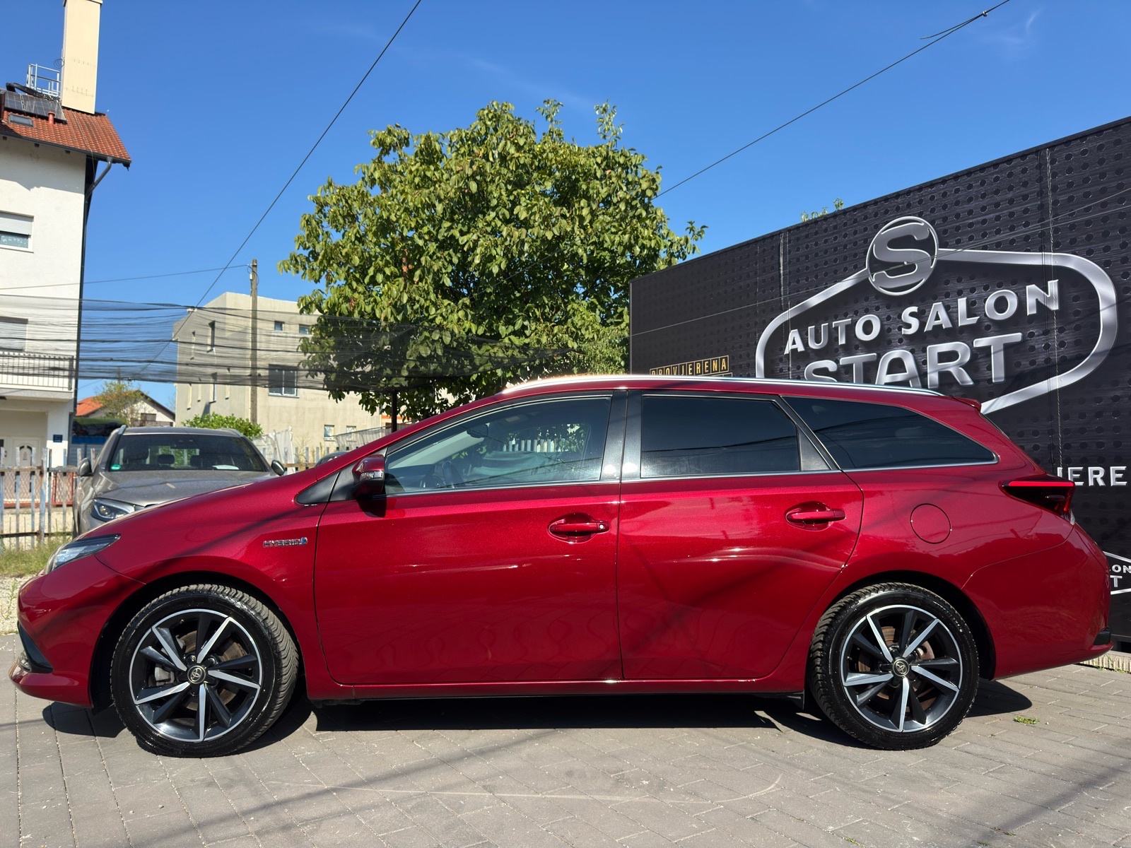 Toyota Auris 1,8 VVT-i HYBRID AUTOMATIK / KAMERA / NAVI / JAMSTVO, fotografija 4