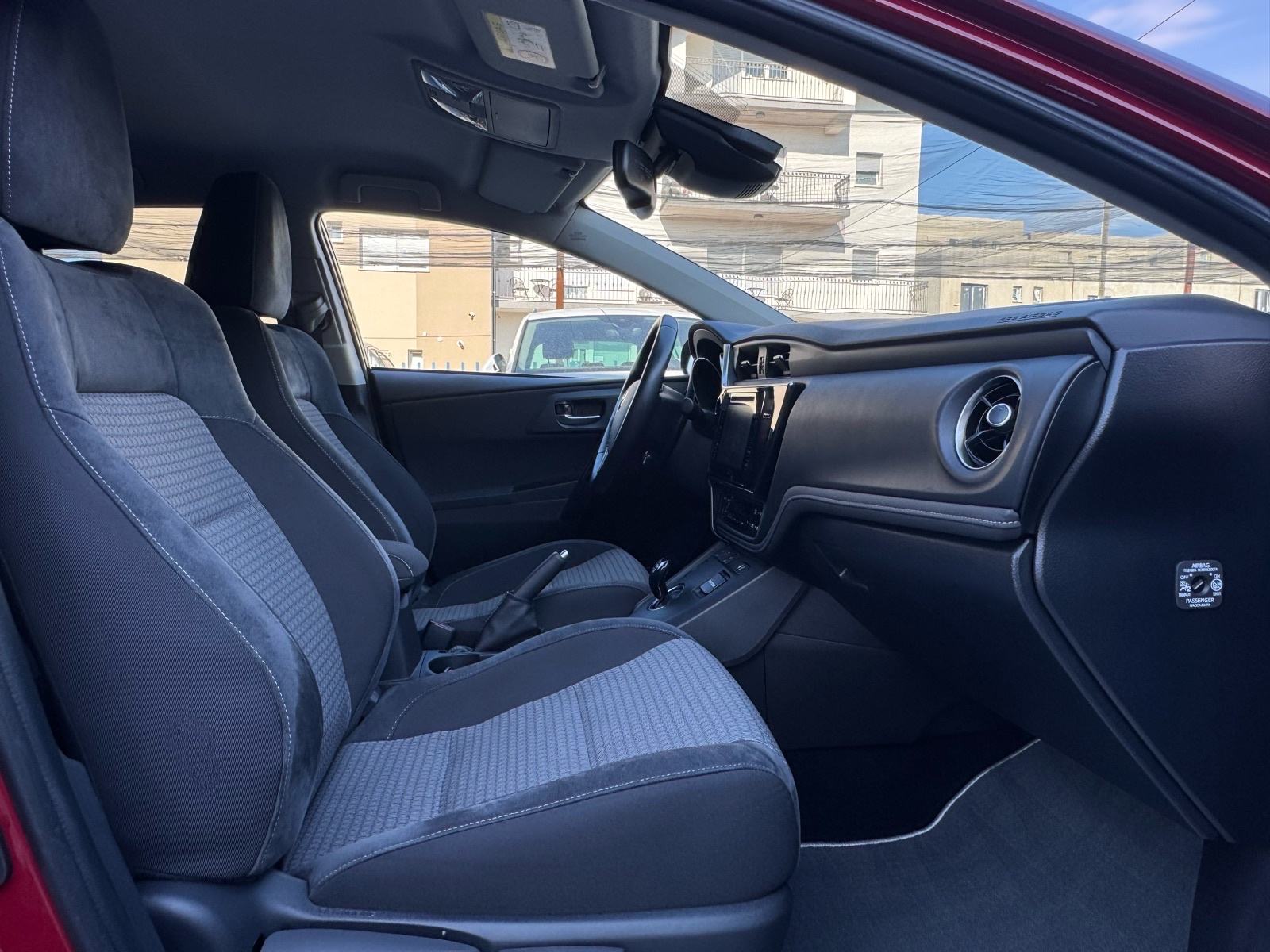 Toyota Auris 1,8 VVT-i HYBRID AUTOMATIK / KAMERA / NAVI / JAMSTVO, fotografija 18