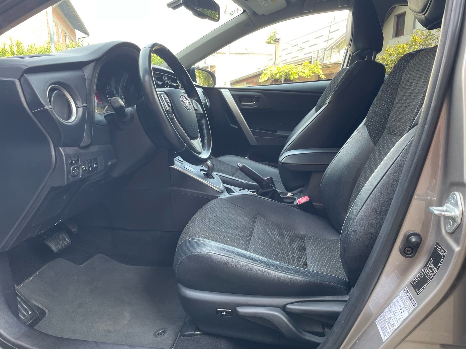 Toyota Auris karavan Auris 1.8 HSD SOL automatik, fotografija 3