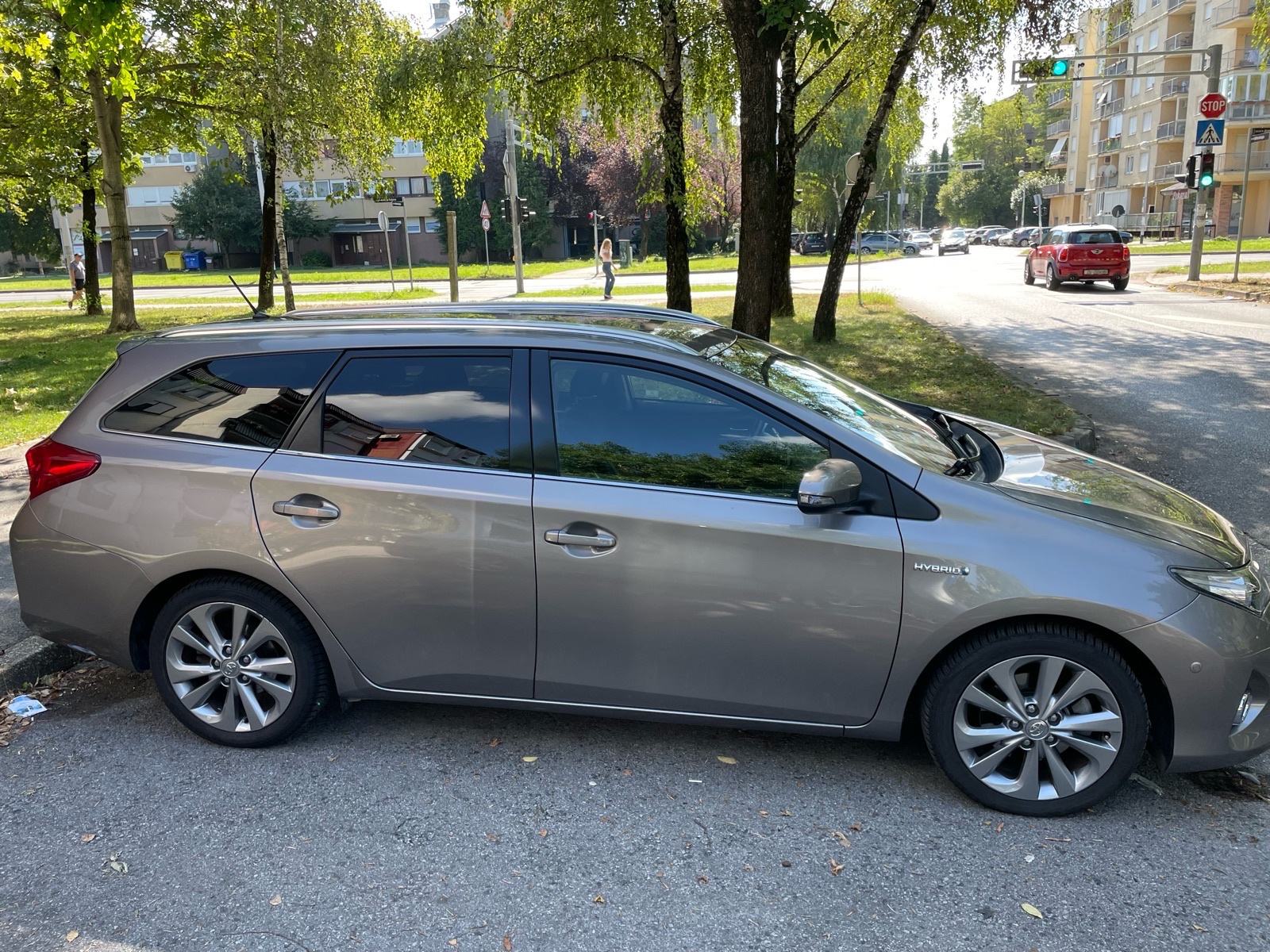 Toyota Auris karavan Auris 1.8 HSD SOL automatik, fotografija 7