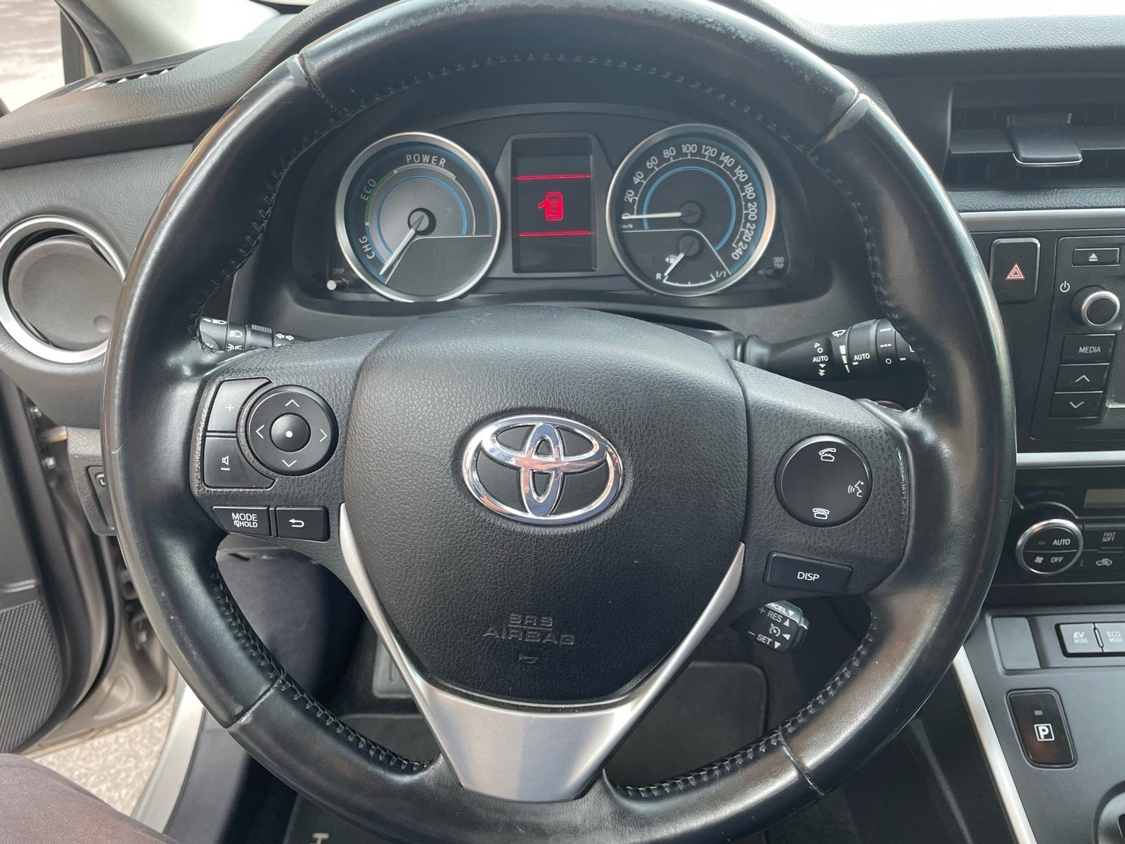 Toyota Auris karavan Auris 1.8 HSD SOL automatik, fotografija 8