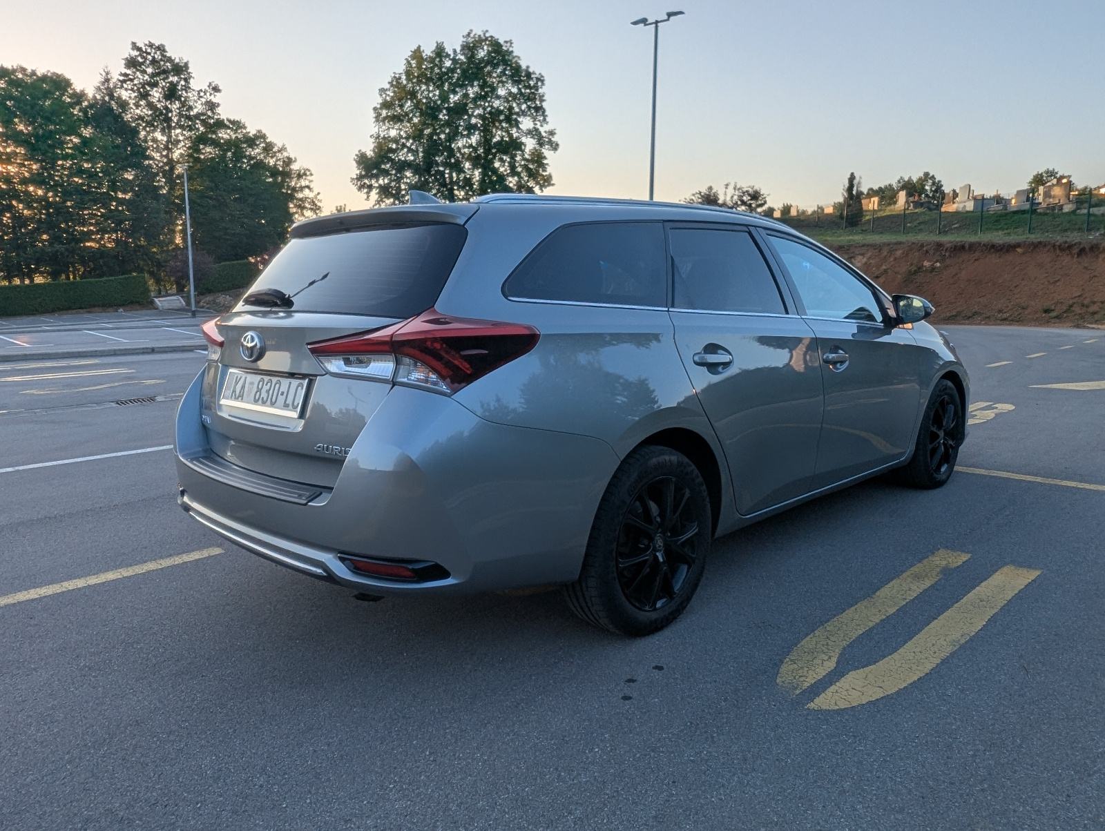 Toyota Auris karavan TS 1,4 D-4D Sport, fotografija 4