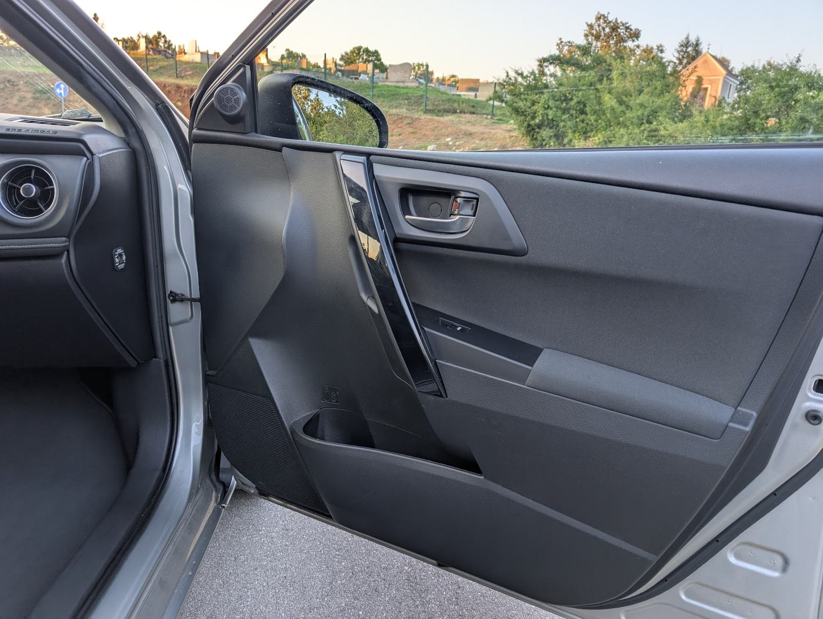 Toyota Auris karavan TS 1,4 D-4D Sport, fotografija 14