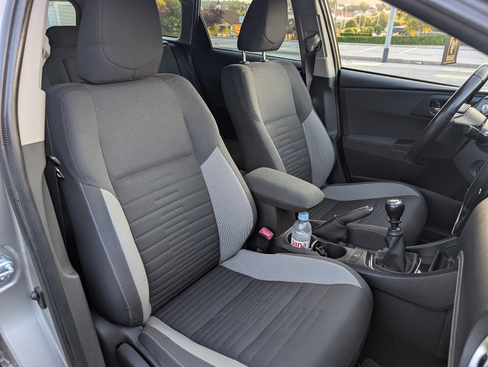 Toyota Auris karavan TS 1,4 D-4D Sport, fotografija 18
