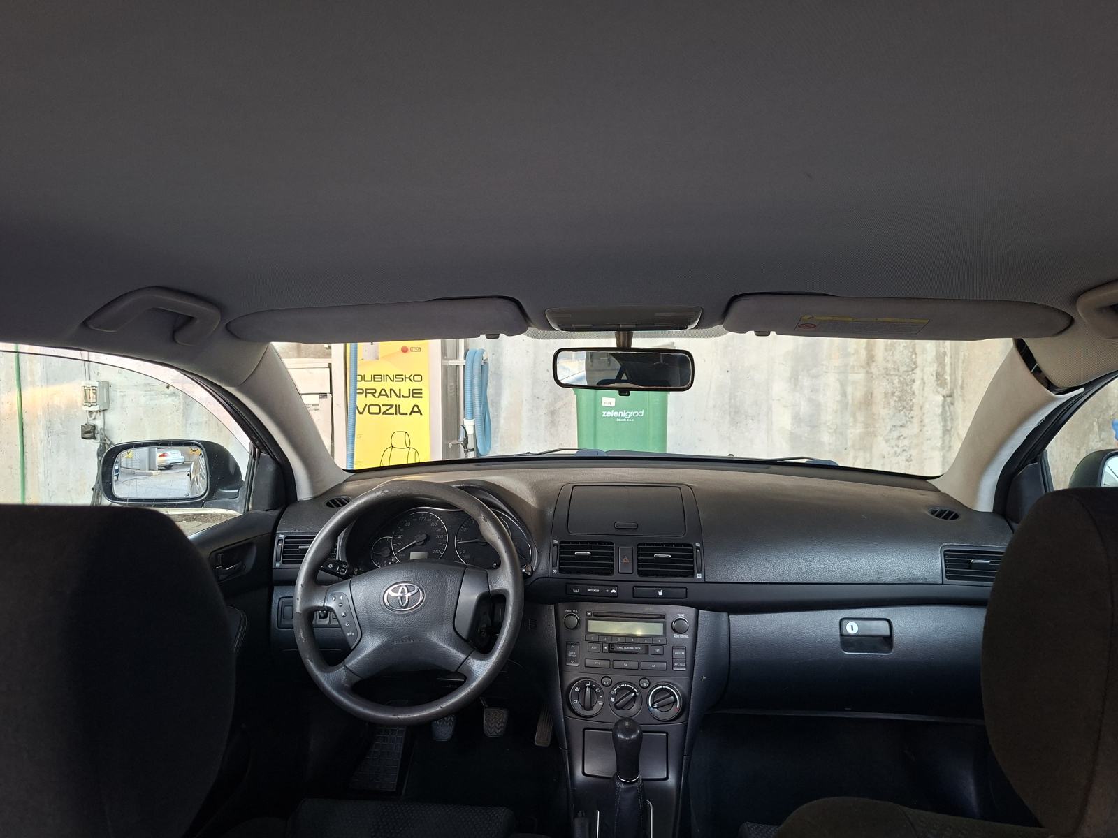 Toyota Avensis 1,6 VVT-i, fotografija 2
