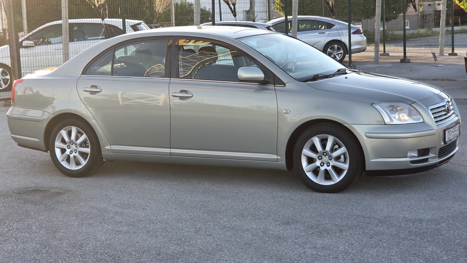 Toyota Avensis 1,8 VVT-i atestiran plin 386 tkm klima, fotografija 10