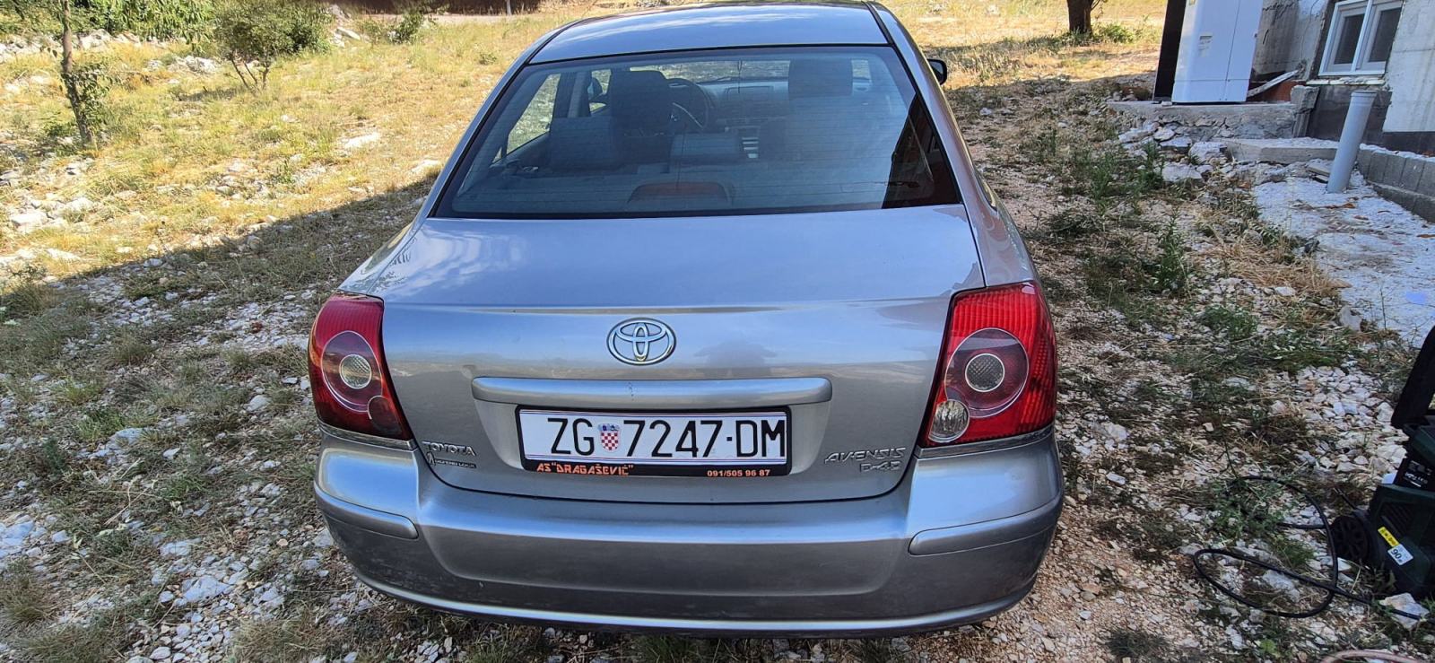 Toyota Avensis 2.0 D-4D Luna 2008, fotografija 2