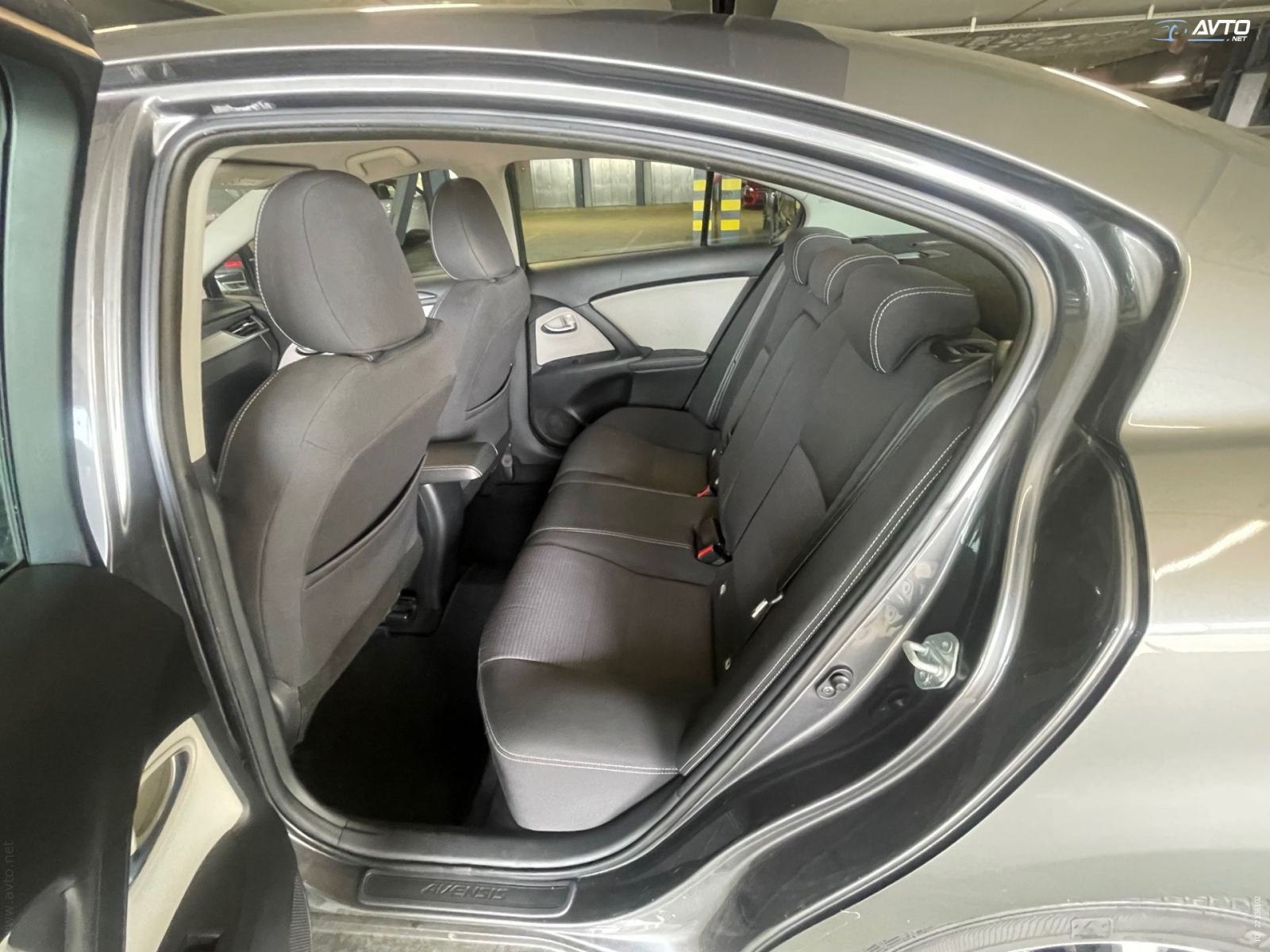 Toyota Avensis 2.0 D-4D Luna XSENON.NAVI.2XPDC., fotografija 12