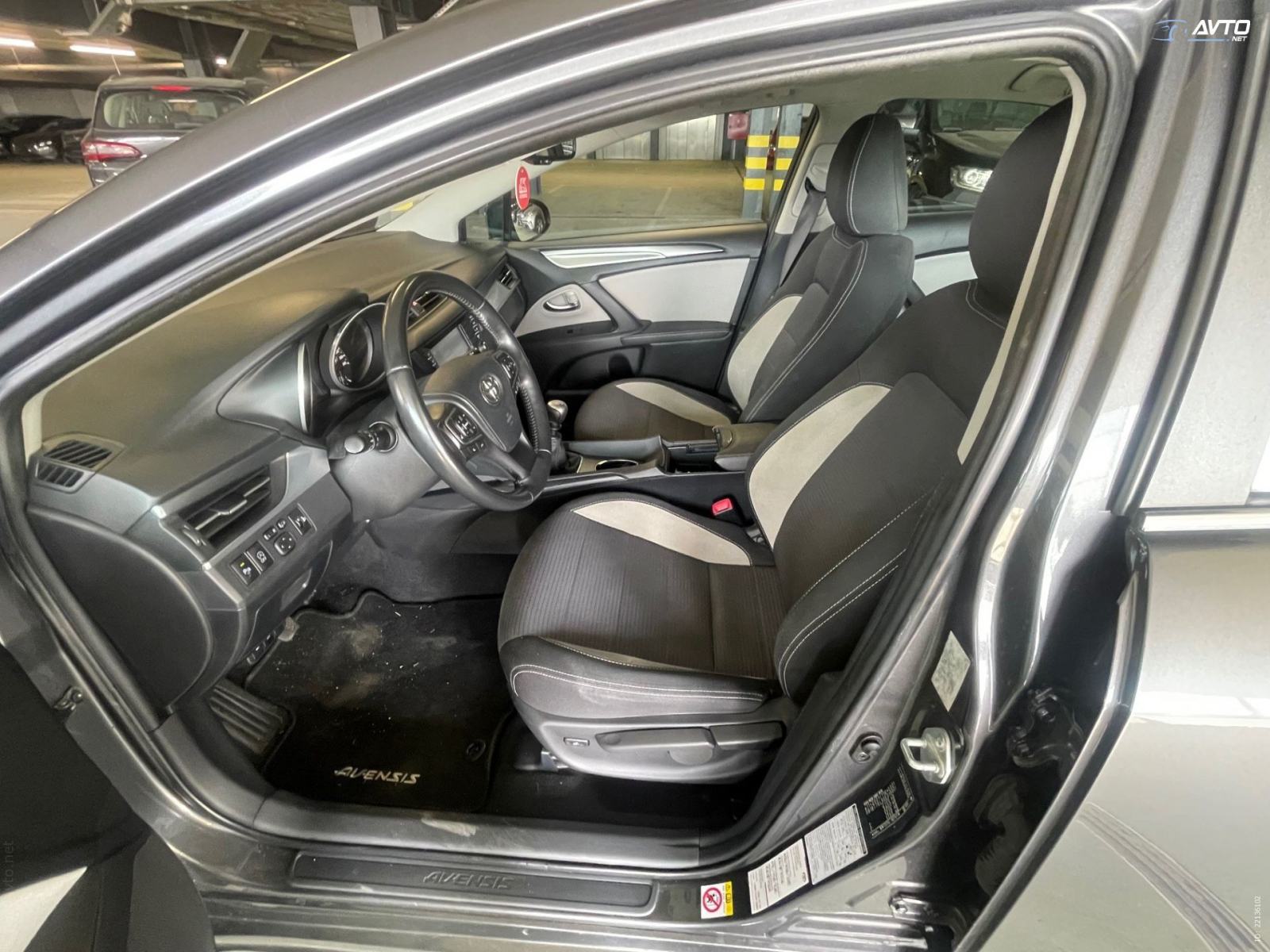 Toyota Avensis 2.0 D-4D Luna XSENON.NAVI.2XPDC., fotografija 13