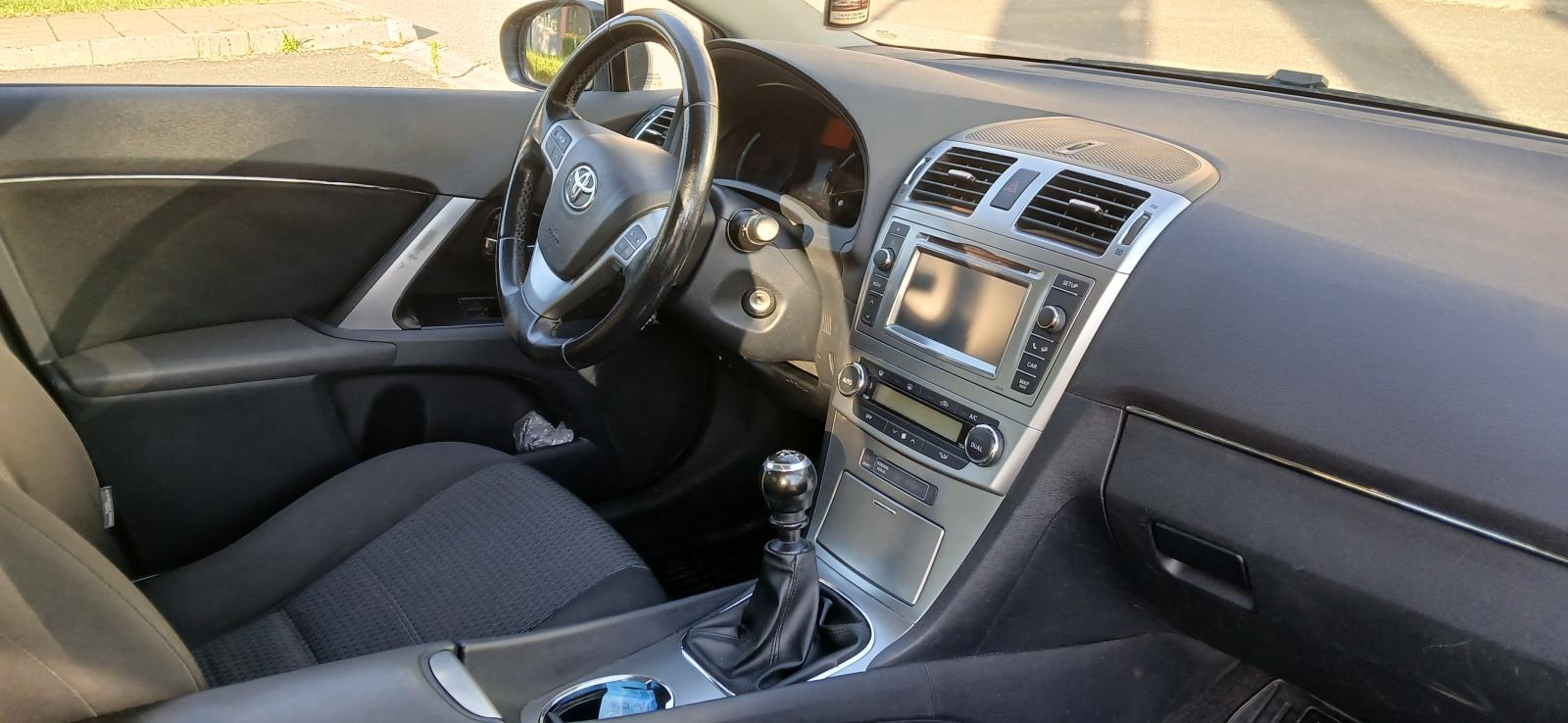 Toyota Avensis 2.0 D-4D Redizajn, HR auto164tkm • Reg. 4/2027. • 8200€, fotografija 14