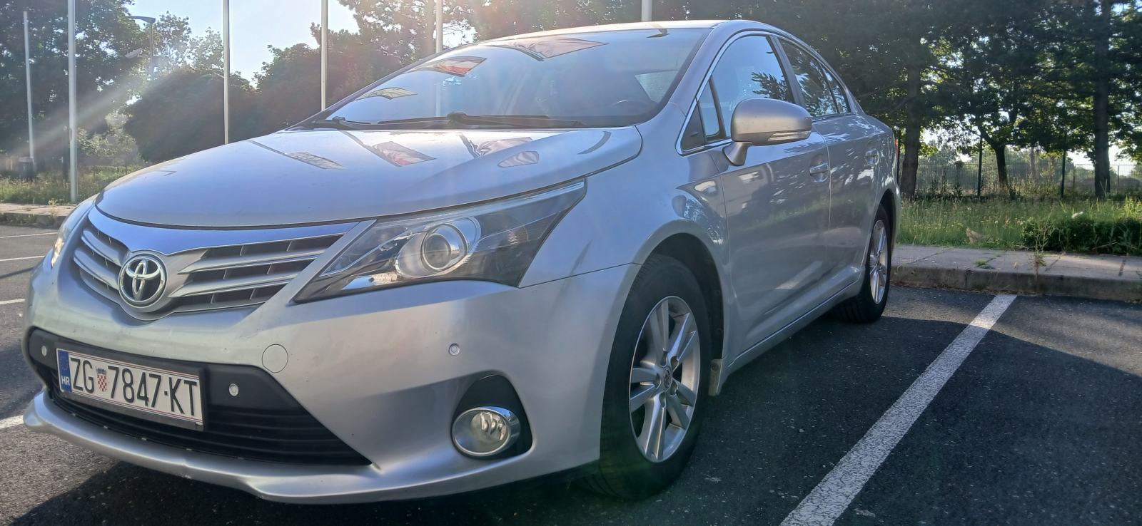 Toyota Avensis 2.0 D-4D Redizajn, HR auto164tkm • Reg. 4/2027. • 8200€, fotografija 3