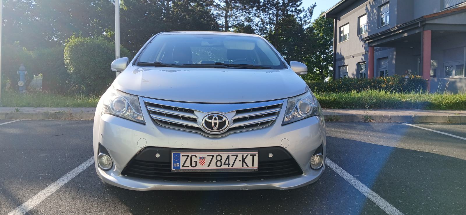 Toyota Avensis 2.0 D-4D Redizajn, HR auto164tkm • Reg. 4/2027. • 8200€, fotografija 4