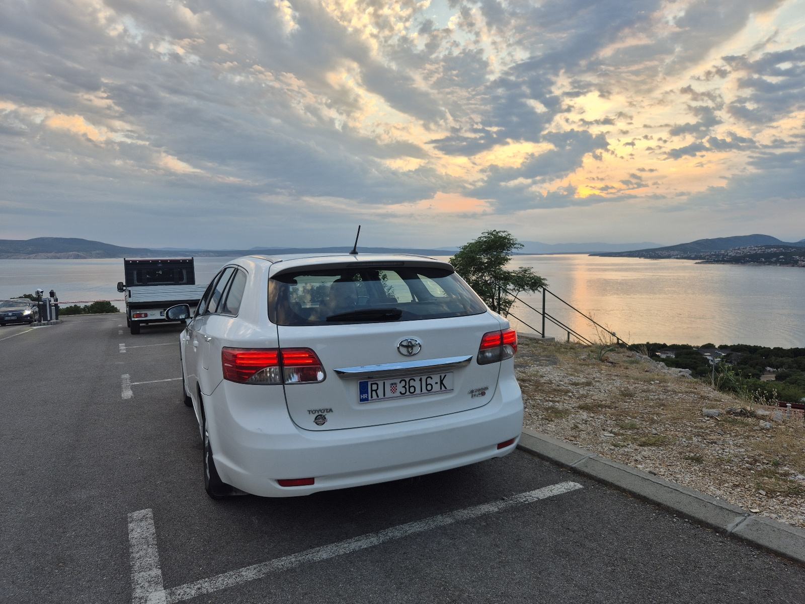 Toyota Avensis 2,0 D-4D, fotografija 10