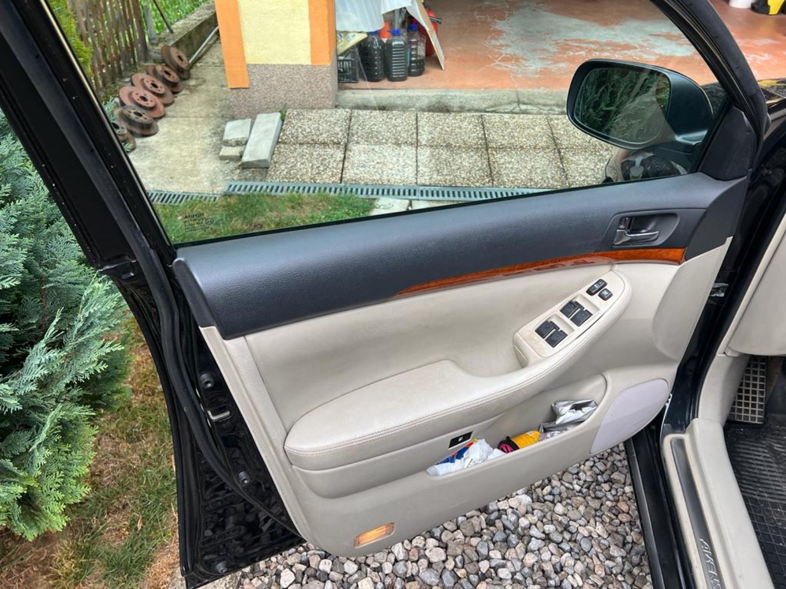 Toyota Avensis 2,0, fotografija 7