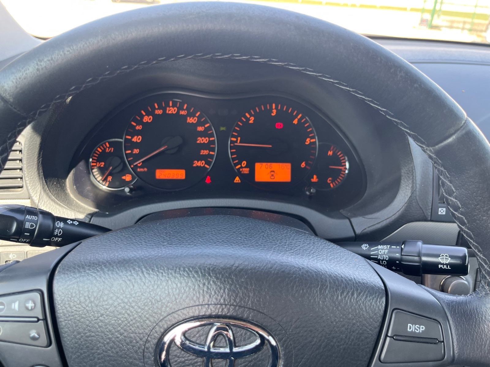 Toyota Avensis 2,2 D-4D, fotografija 10