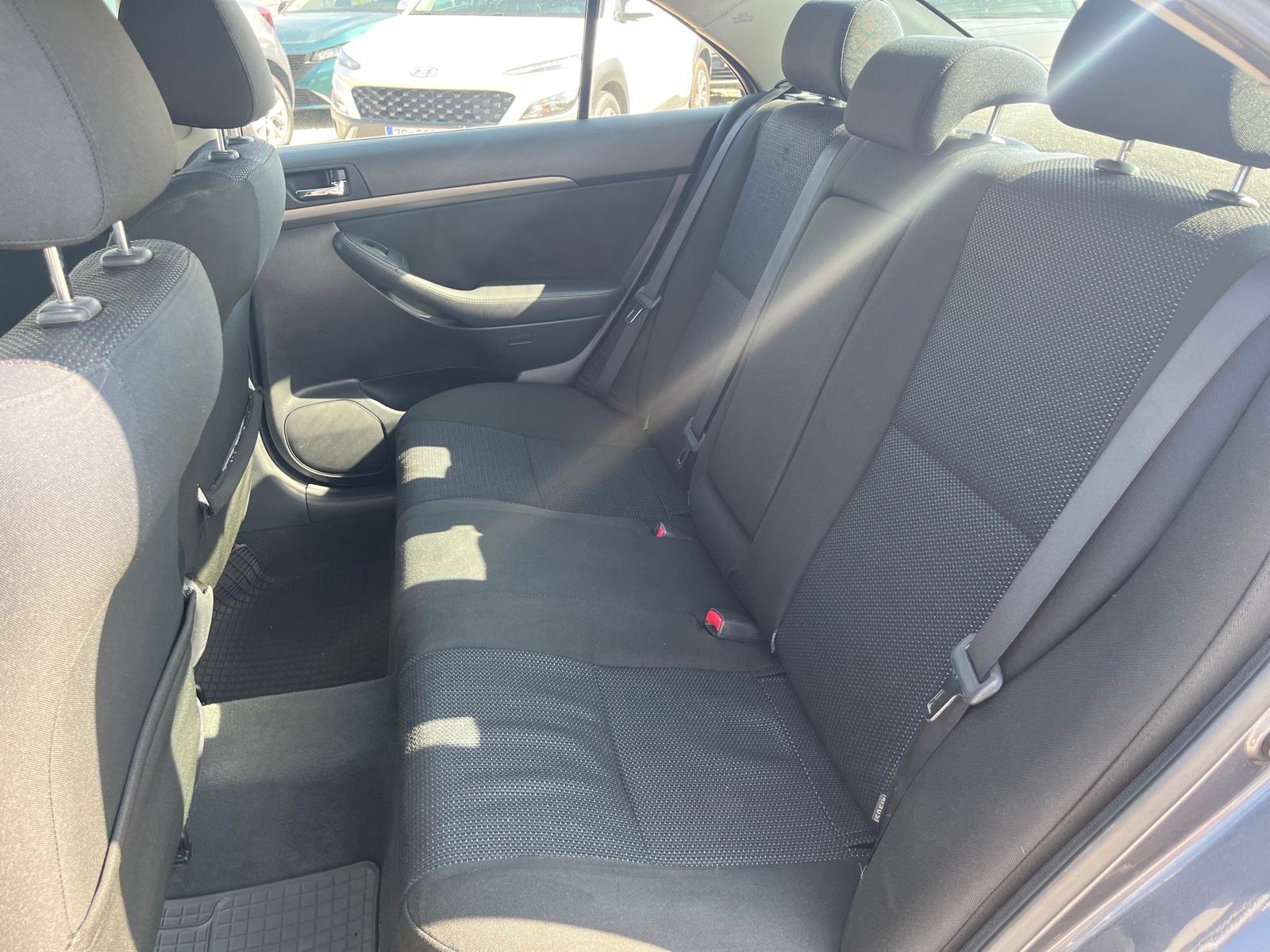 Toyota Avensis 2,2 D-4D, fotografija 13