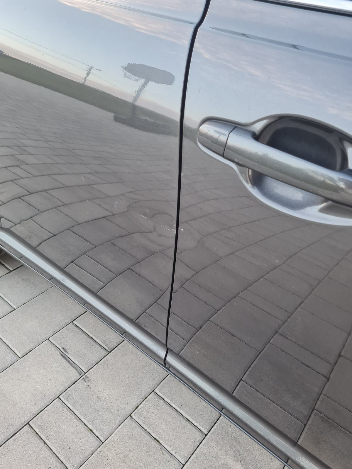 Toyota Avensis 2,2 D-4D, fotografija 4