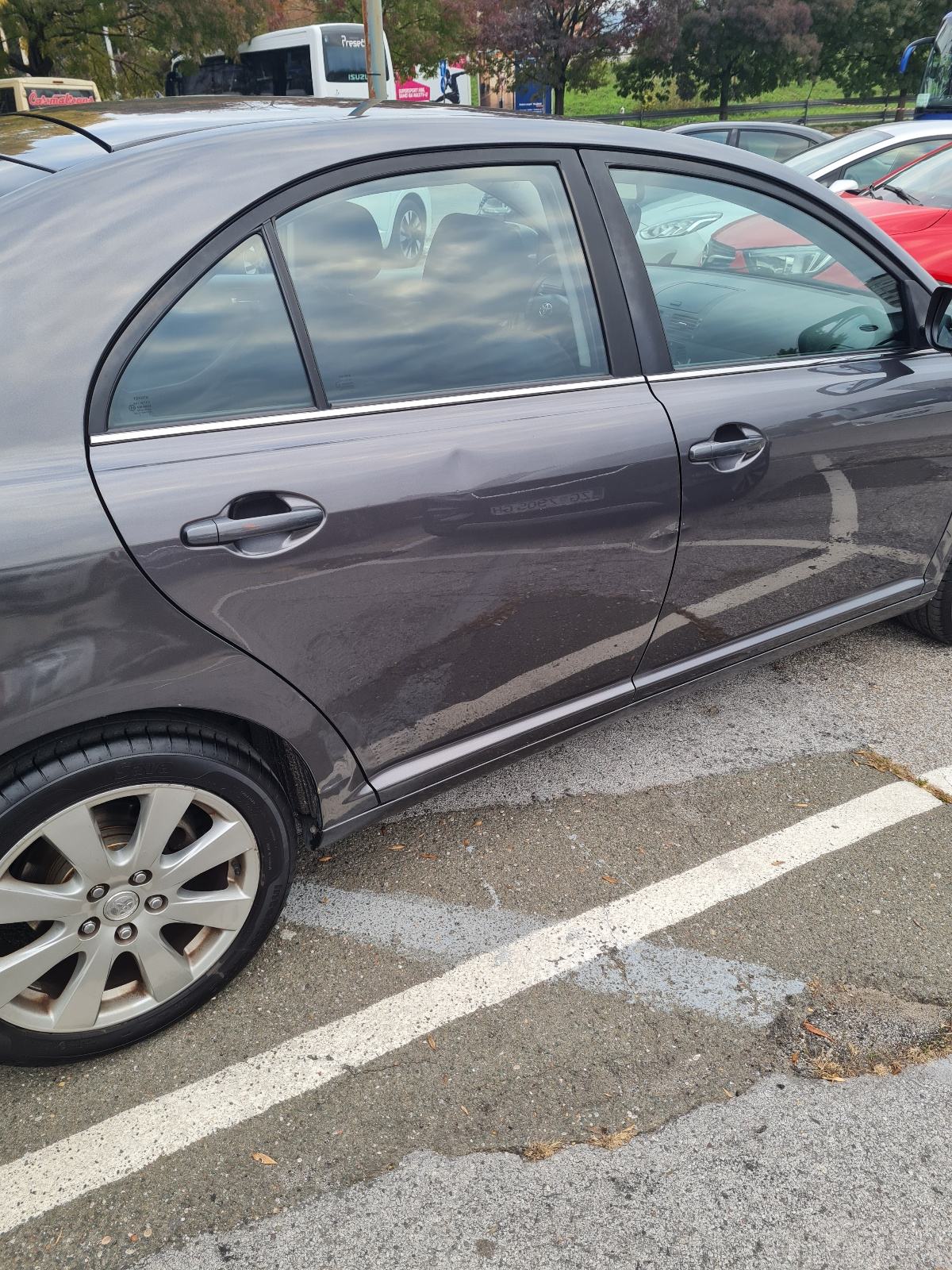Toyota Avensis 2,2 D-4D, fotografija 3