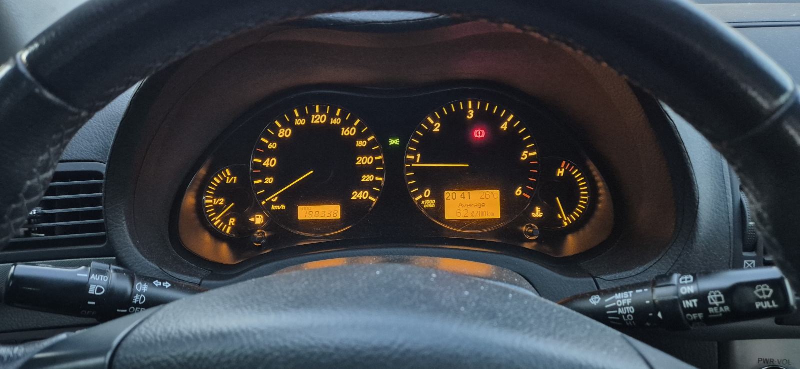 Toyota Avensis 2,2 D-4D, fotografija 6