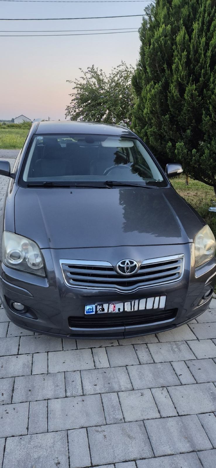 Toyota Avensis 2,2 D-4D, fotografija 1