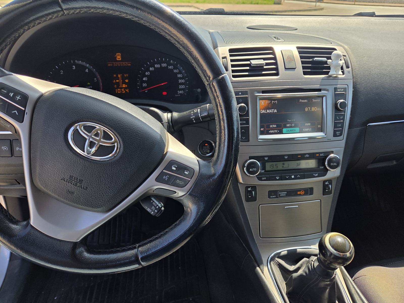 Toyota Avensis 2,2 D-4D Sol, reg 06/27, fotografija 8