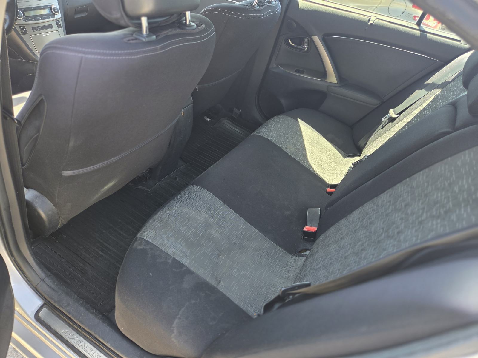 Toyota Avensis 2,2 D-4D Sol, reg 06/27, fotografija 5